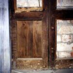particolare di un pannello posticcio